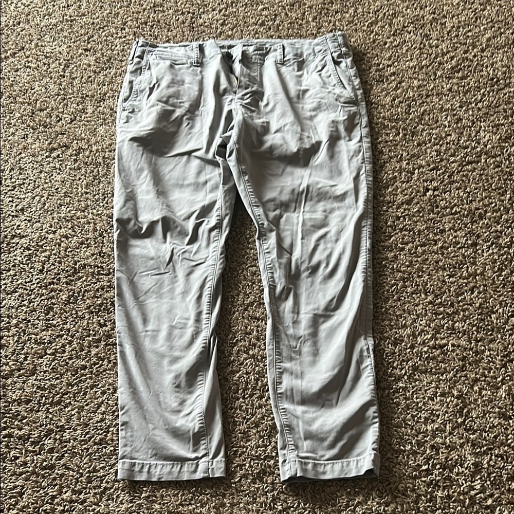 American Eagle Outfitters Gray Chinos Essential Style